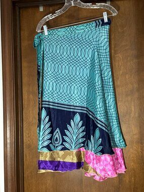 Darn Good Yarn Sari Silk Wrap Skirt Womens XL Tea  Boho Gypsy Reversible
